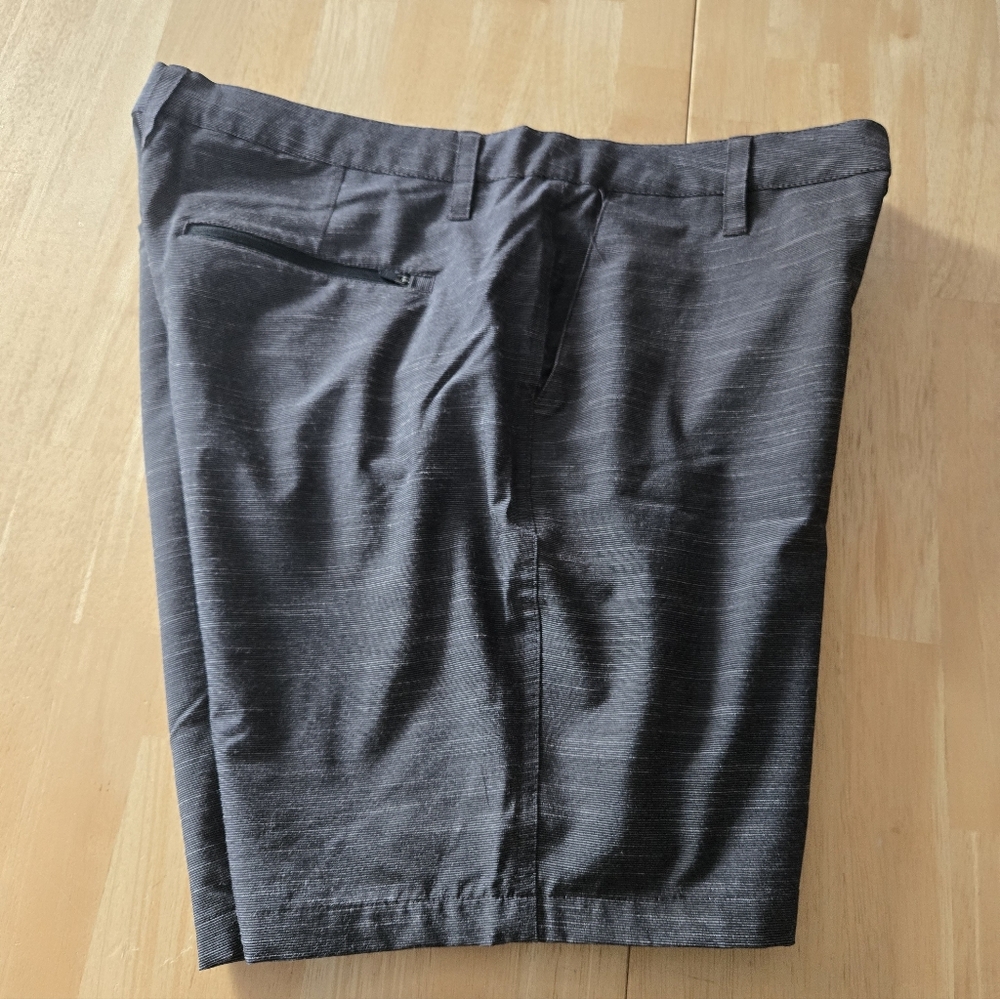 Hurley Hybrid 18" Walk Shorts – Men’s 36 (Gray)